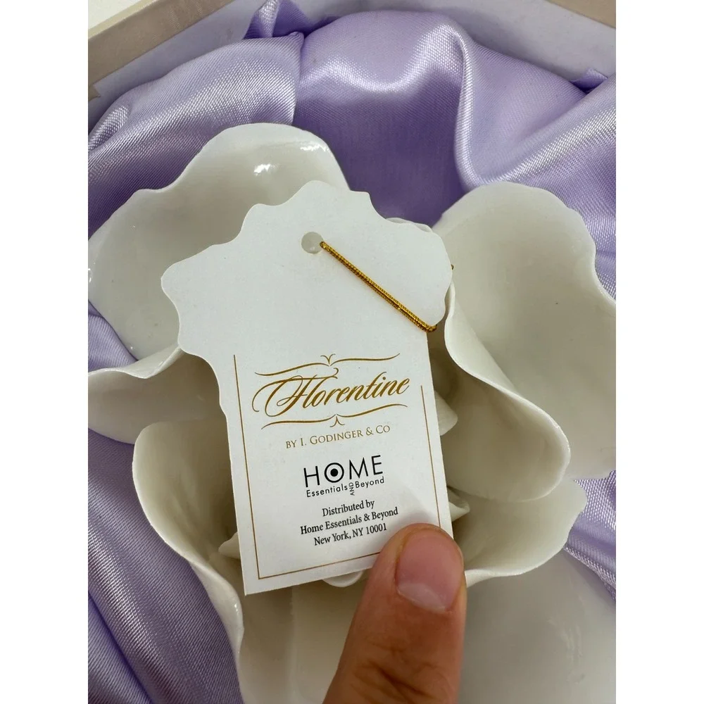 Godinger & Co Florentine Fine Porcelain White Flower Style 9637